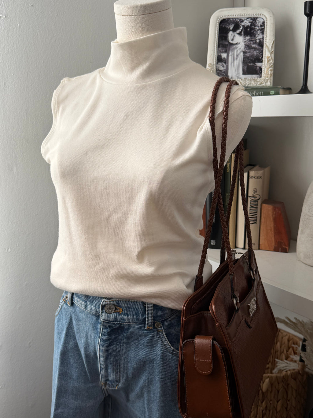 Craft & Barrow mock neck sleeveless top size small