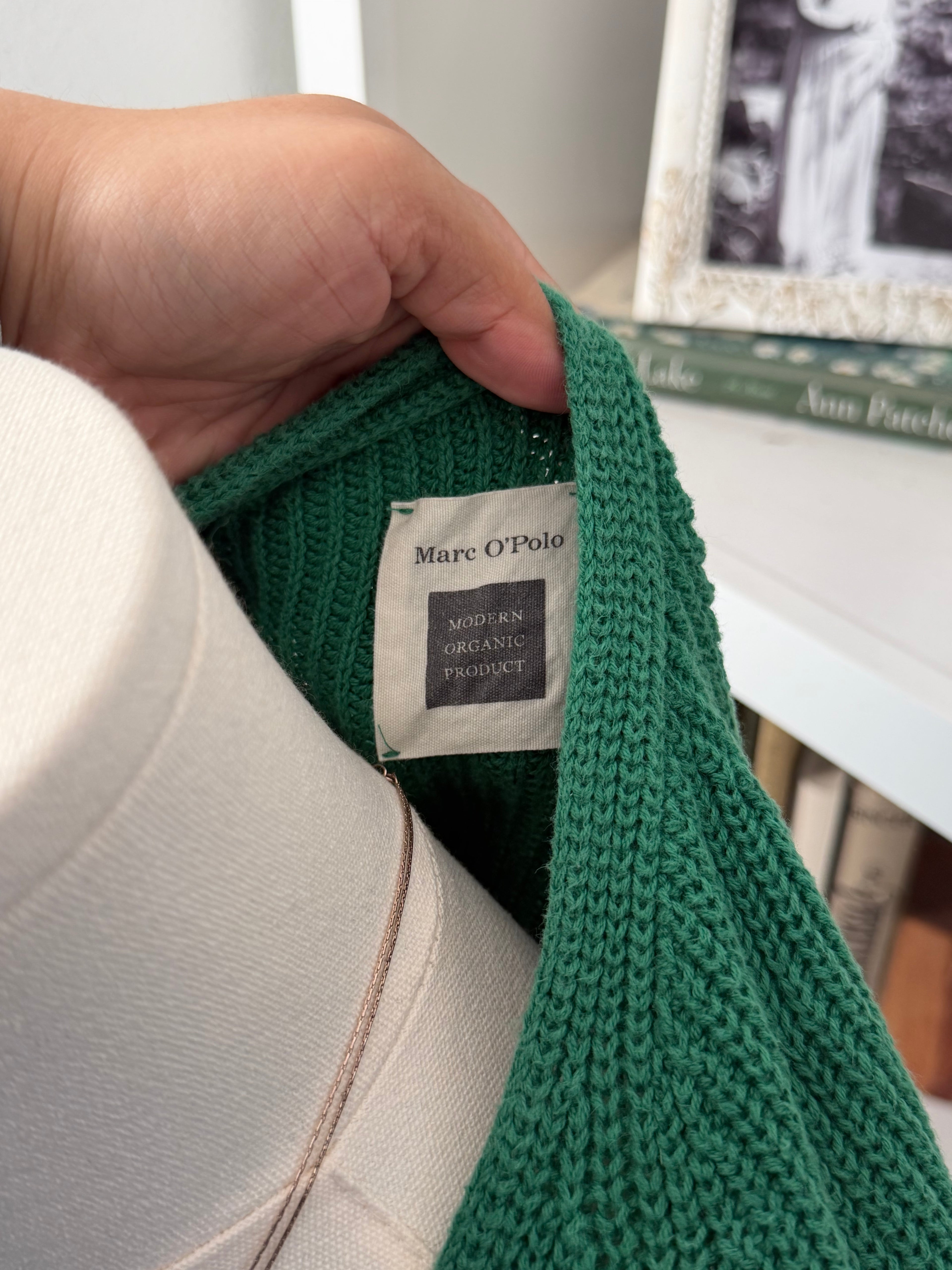 Marc O’Polo Kelly Green Organic V-neck sweater size M RETAILS $175