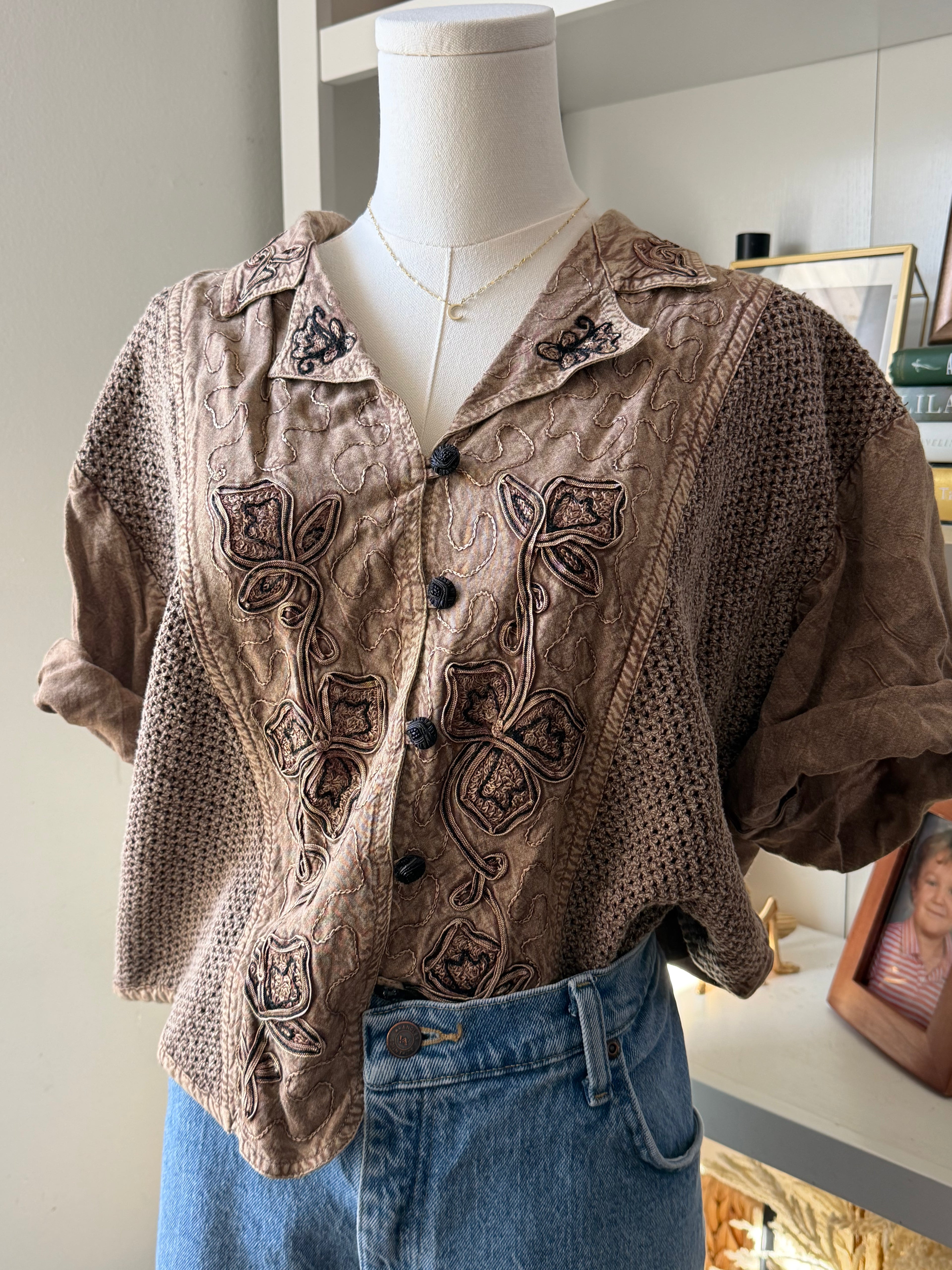 Vintage Embroidered Short Sleeve Button Up Shirt Size XL