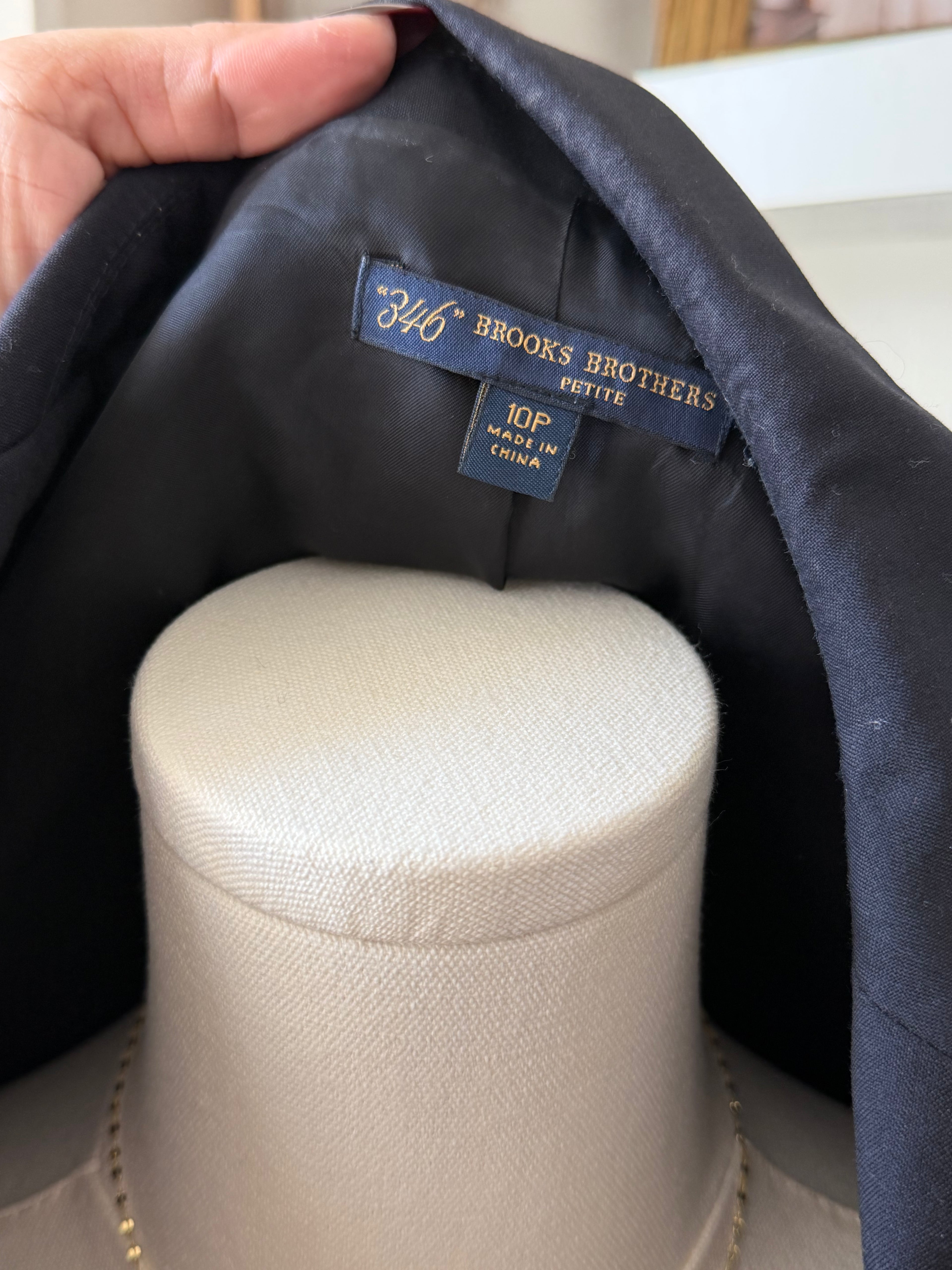 Brooks Brothers Women's Blazer size 10P RETAILS $598