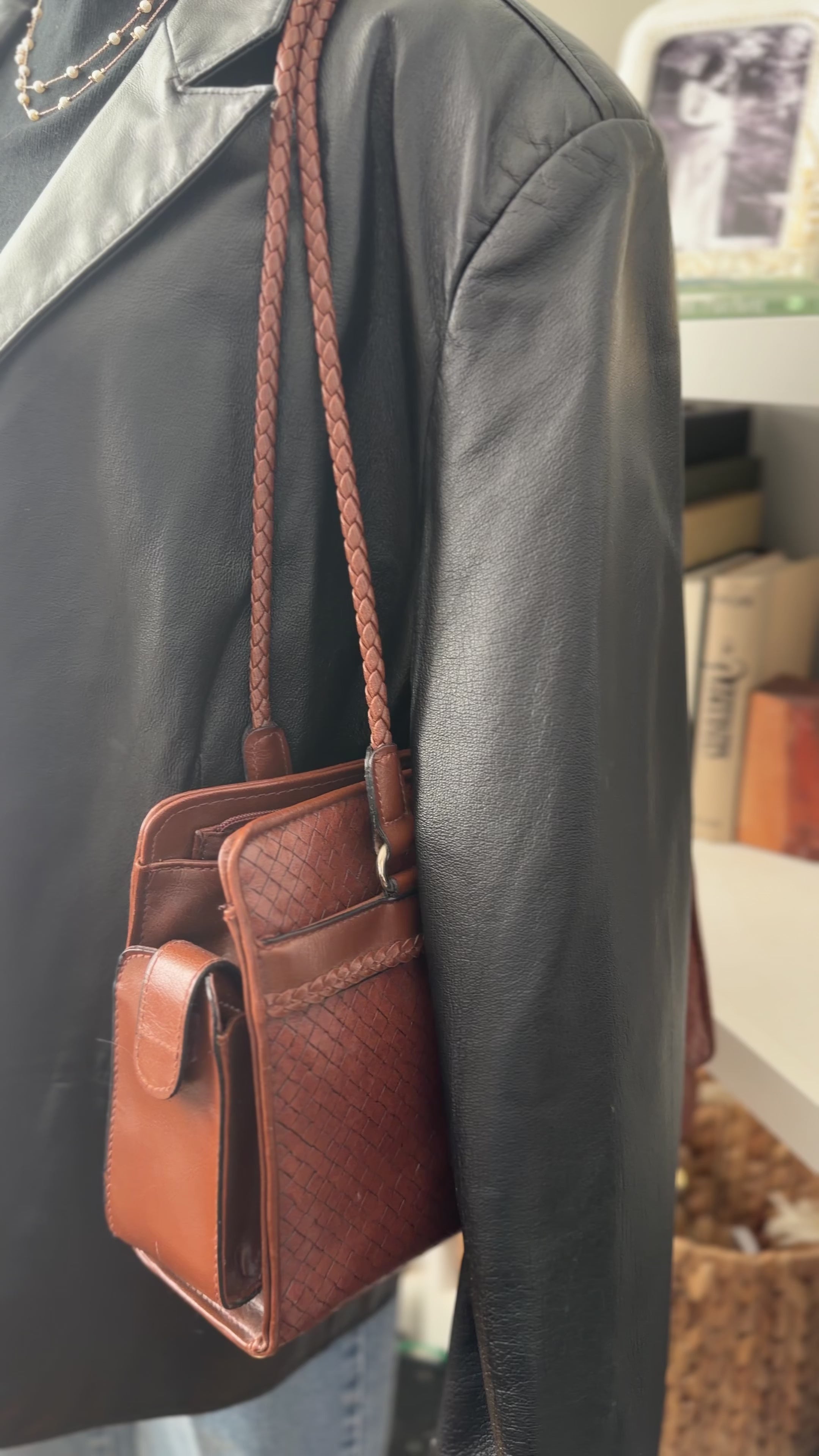 Vintage Clio 100% leather jacket size L